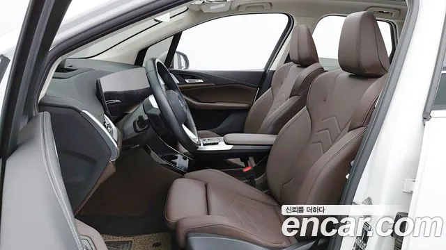 BMW 2 Series U06 — Фото автомобиля 8