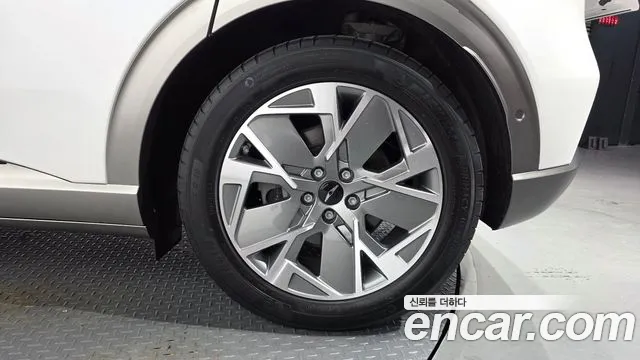 Genesis GV60 — Фото автомобиля 21