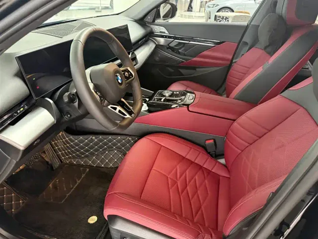 BMW 5 Series — Фото автомобиля 7