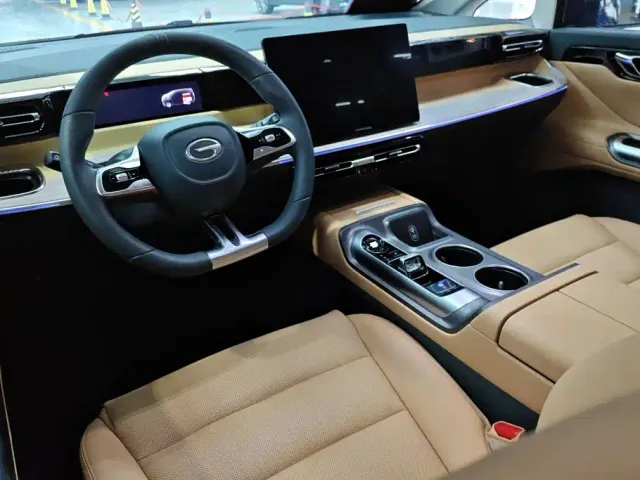 GAC Trumpchi E8 — Фото автомобиля 12