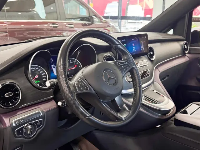 Mercedes-Benz V-Class — Фото автомобиля 10