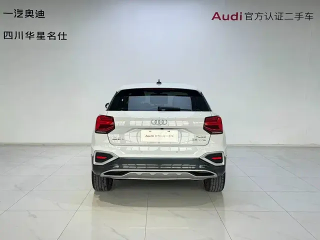 Audi Q2L — Фото автомобиля 5