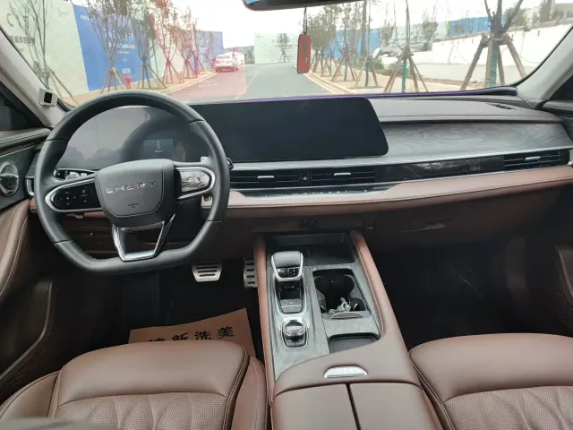 Chery Arrizo 8 — Фото автомобиля 7