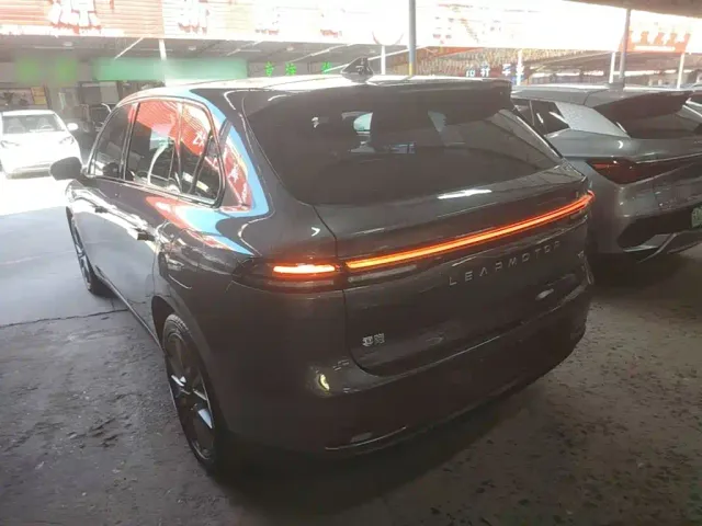 Leapmotor C10 — Фото автомобиля 4