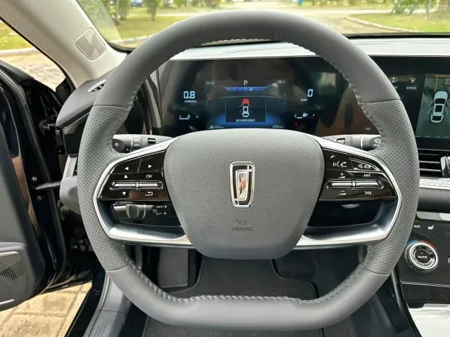 Bestune B70 — Фото автомобиля 7