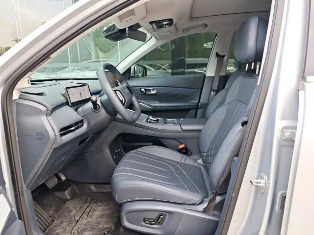 Geely Galaxy Starship 7 EM-i — Фото автомобиля 7