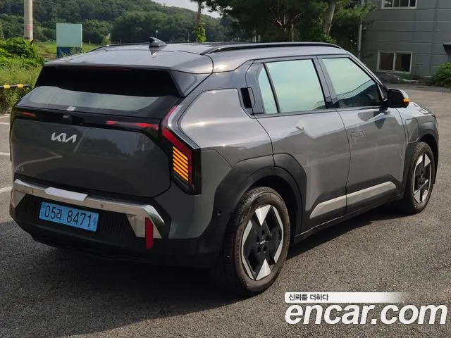 Kia EV3 — Фото автомобиля 2