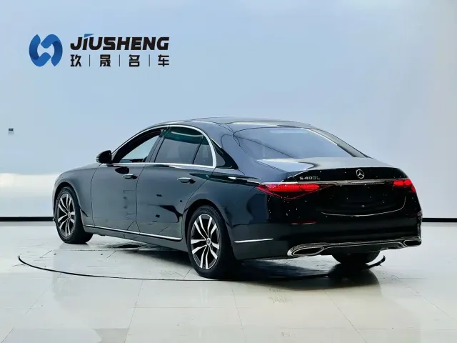Mercedes-Benz S-Class — Фото автомобиля 24