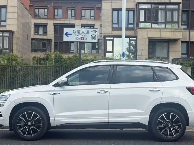 Skoda Karoq — Фото автомобиля 3
