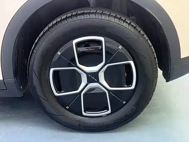 GAC Aion UT — Фото автомобиля 13