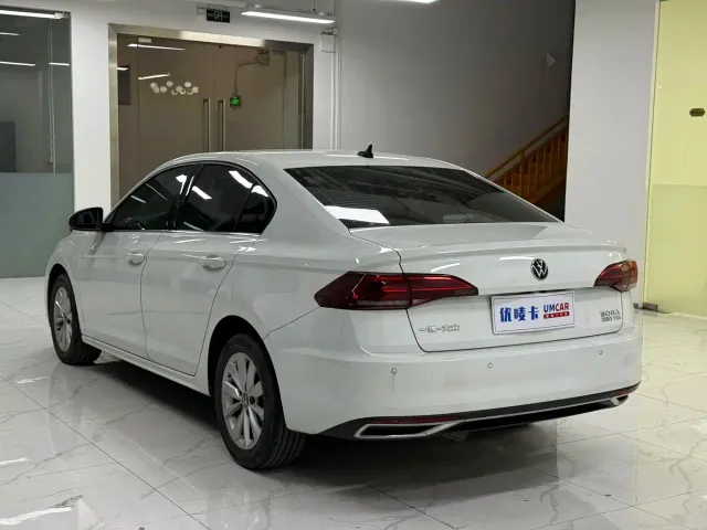 Volkswagen Bora — Фото автомобиля 4