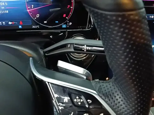 Mercedes-Benz E-Class — Фото автомобиля 13