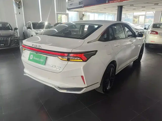 Dongfeng Yixuan MAX — Фото автомобиля 6