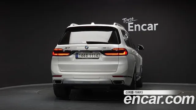BMW X7 — Фото автомобиля 4