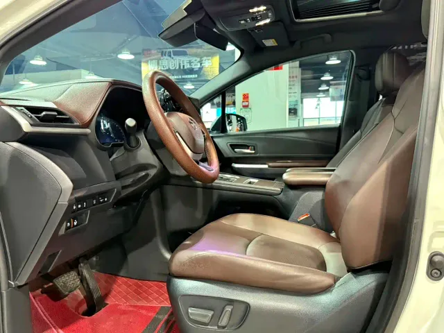 Toyota Granvia — Фото автомобиля 4