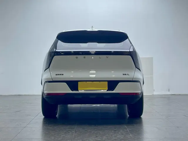Geely Boyue L — Фото автомобиля 4