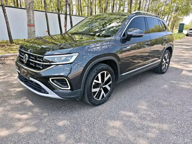 Фотография автомобиля — Volkswagen Tayron