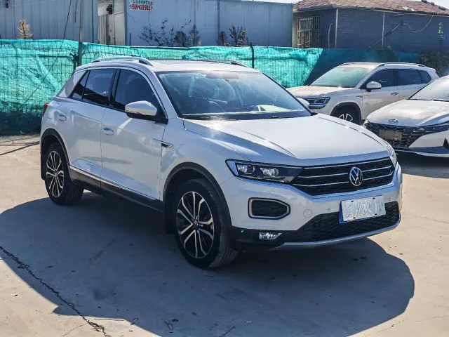 Volkswagen T-Roc — Фото автомобиля 3