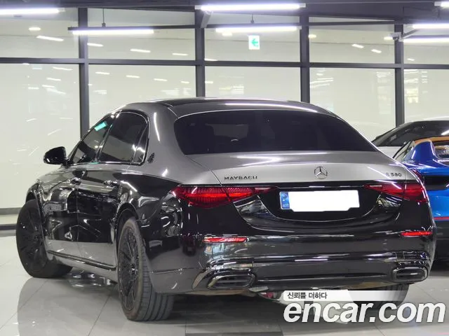Mercedes-Benz S-Class — Фото автомобиля 3
