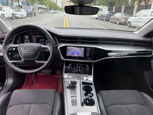 Audi A7L — Фото автомобиля 10