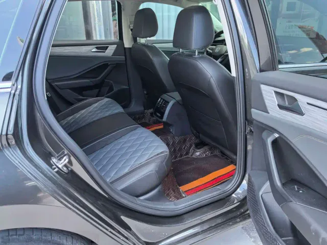 Volkswagen Sagitar — Фото автомобиля 7