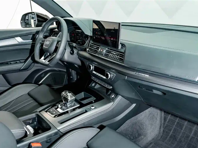 Audi Q5L — Фото автомобиля 18