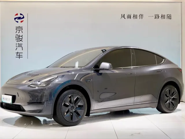 Фотография автомобиля — Tesla Model Y