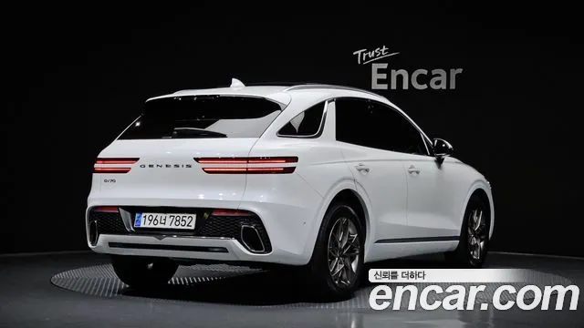 Genesis GV70 2.5T Бензин 2WD — Фото автомобиля 2