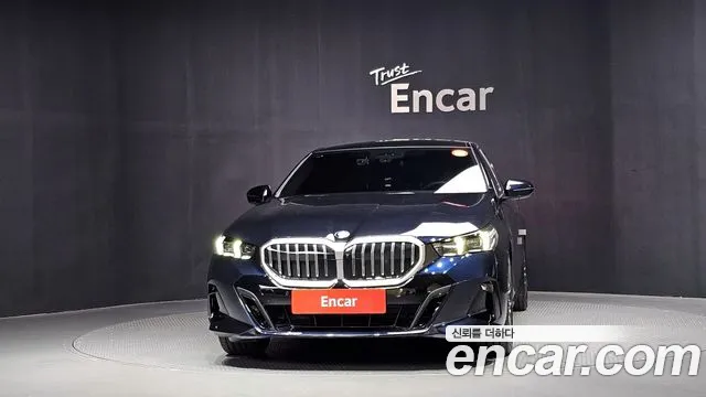 BMW 5 Series G60 — Фото автомобиля 3