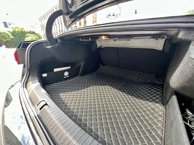 Volkswagen Passat — Фото автомобиля 26