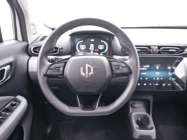 Leapmotor T03 — Фото автомобиля 12