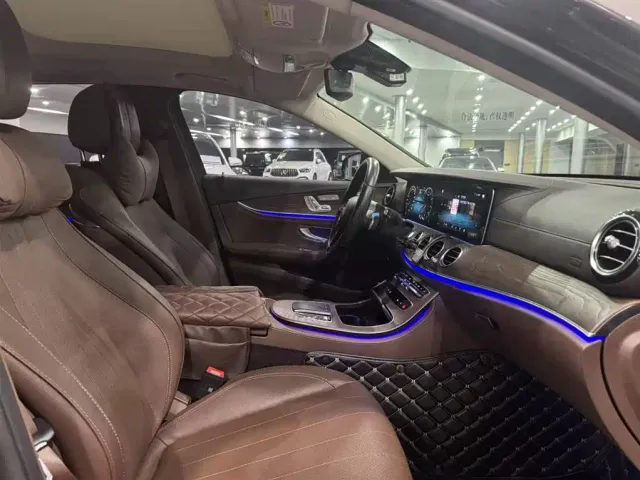 Mercedes-Benz E-Class — Фото автомобиля 19