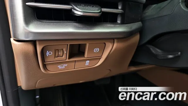 Hyundai Grandeur Grandeur (GN7) 2.5 Бензин 2WD — Фото автомобиля 29