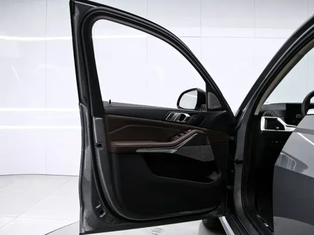 BMW X5 — Фото автомобиля 12