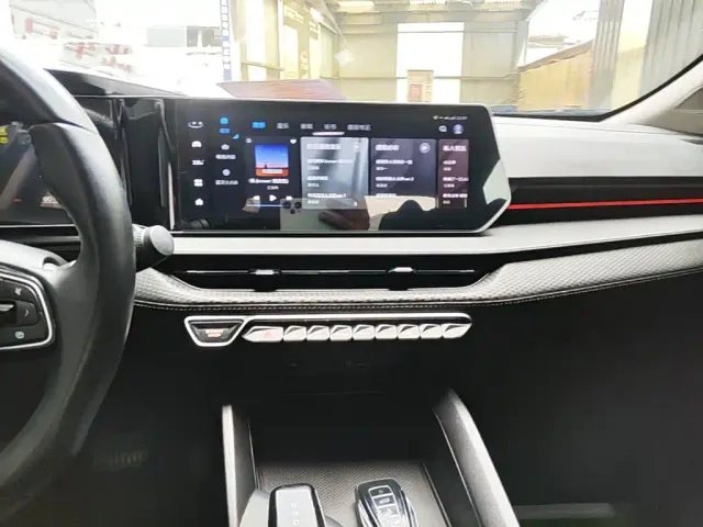 Geely Binrui — Фото автомобиля 12