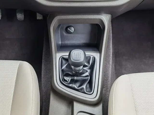 Wuling Hongguang V — Фото автомобиля 13