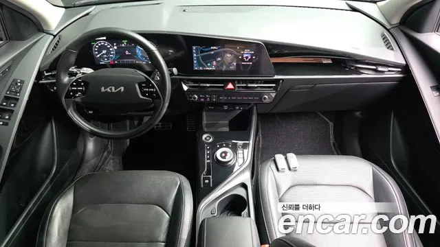 Kia Niro — Фото автомобиля 7