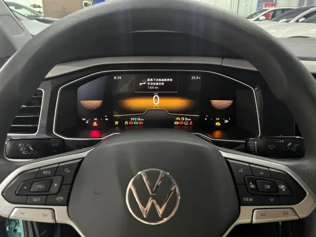 Volkswagen Lavida — Фото автомобиля 9