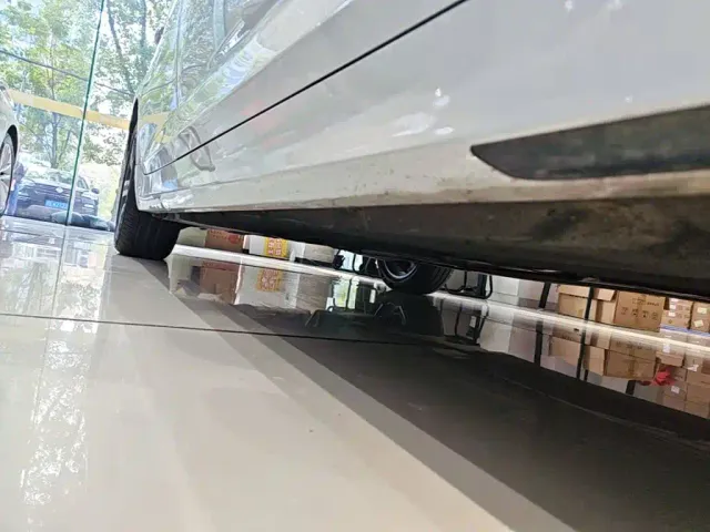 BMW 5 Series — Фото автомобиля 20