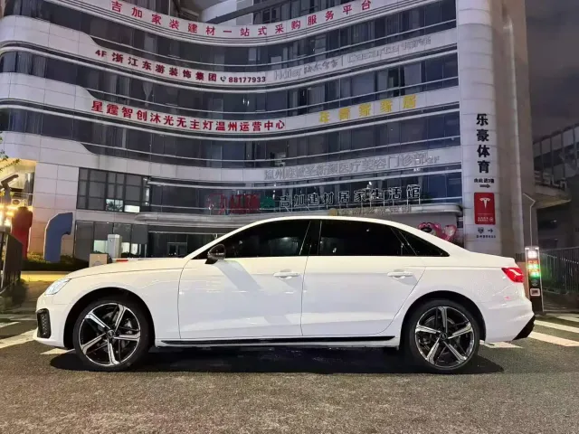 Audi A4L — Фото автомобиля 3