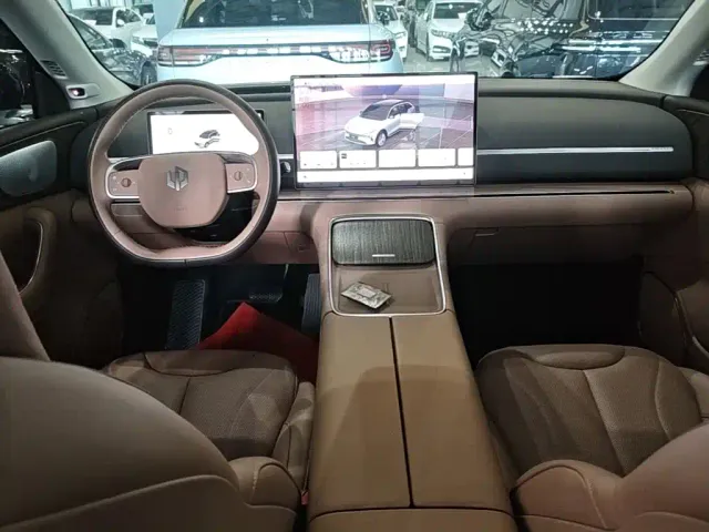 Leapmotor C11 — Фото автомобиля 9
