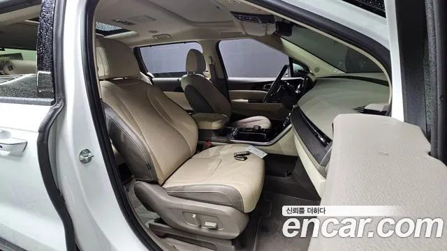 Kia Carnival 4th Gen — Фото автомобиля 16