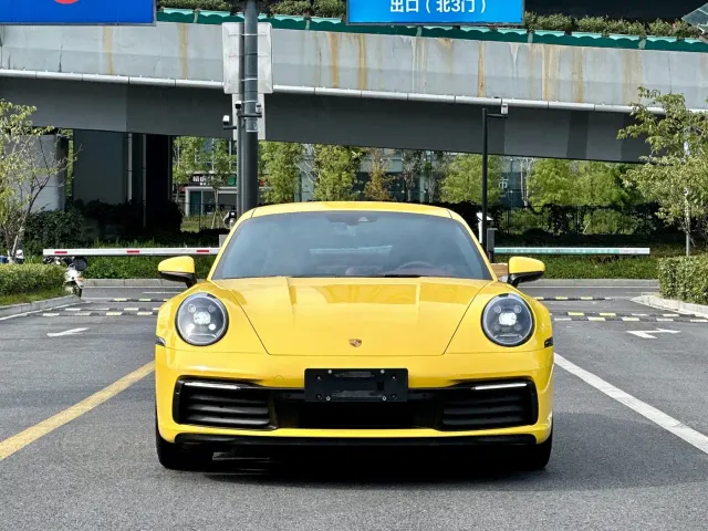 Porsche 911 — Фото автомобиля 3