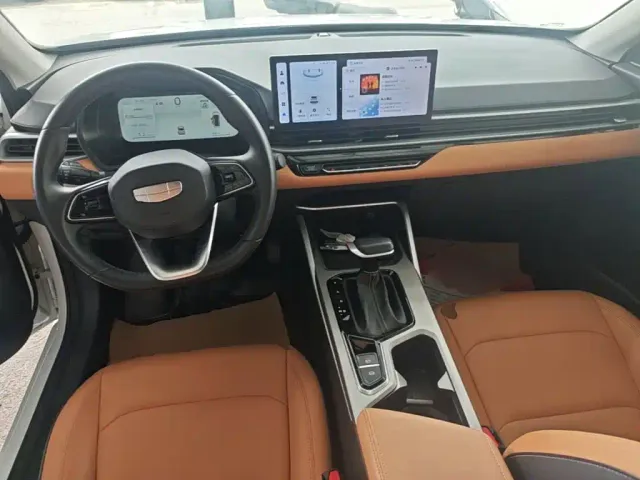Geely Emgrand — Фото автомобиля 9