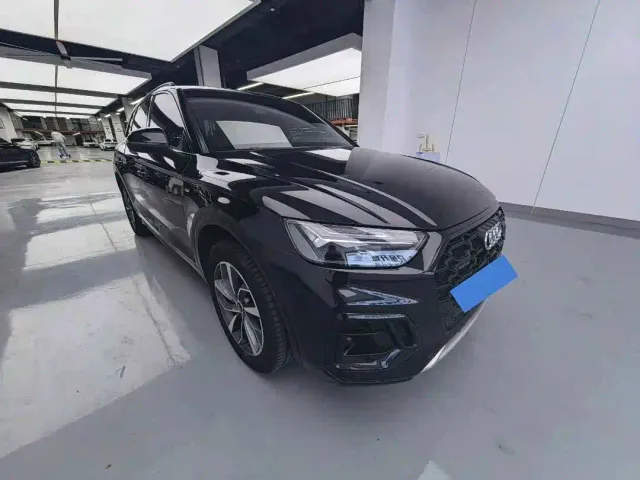 Audi Q5L — Фото автомобиля 3