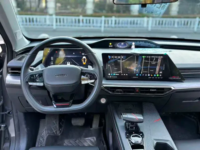 Changan Z6 — Фото автомобиля 11