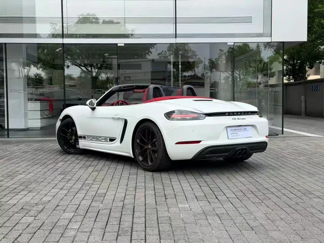 Porsche 718 — Фото автомобиля 3