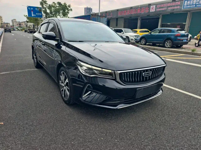 Geely Emgrand — Фото автомобиля 3