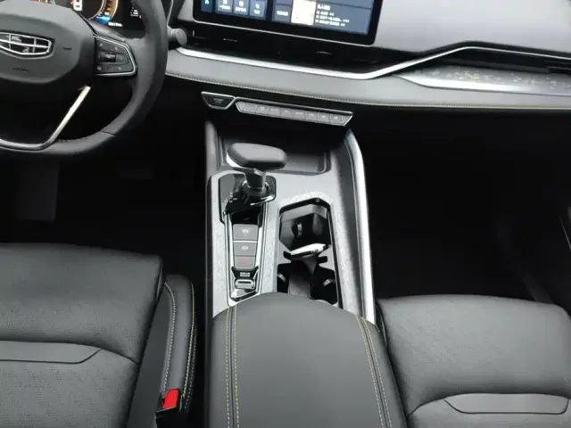 Geely Xingrui — Фото автомобиля 16