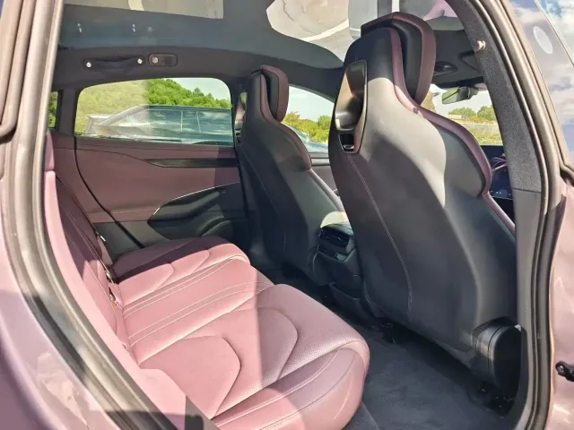 Xiaomi SU7 — Фото автомобиля 7